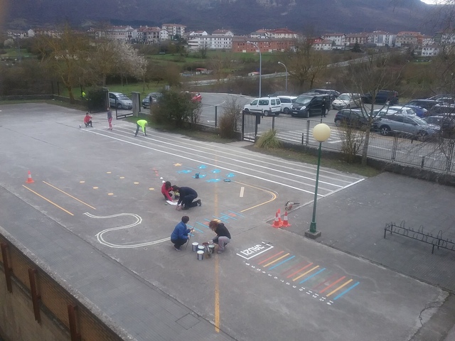 PADRES: JUEGOS SUELO