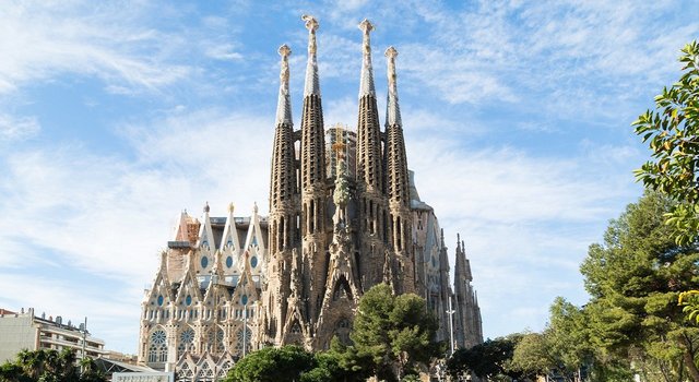 Sagrada familia en Barcelona. Antoni Gaudi en 1882.