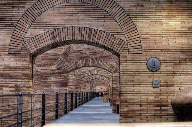 Museo de arte romano de Mérida. Rafael Moneo en 1980. (Arquitectura contemporánea).