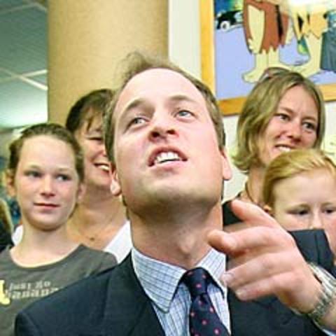 British newspapers report that Prince William and Kate have split up. Prince Charles' Clarence House office refuses to comment, but does not deny the report.