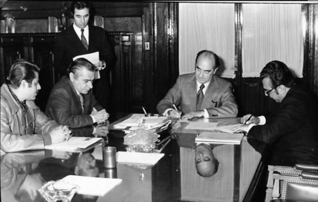 El presidente José López Portillo nacionaliza la Banca