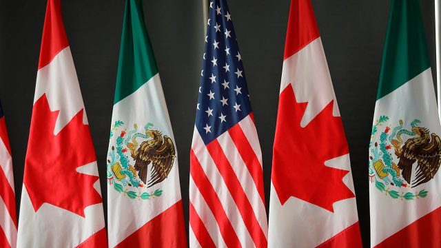 Estando como presidente Carlos Salinas de Gortari se firma el tratado de libre comercio con Estados Unidos y Canadá