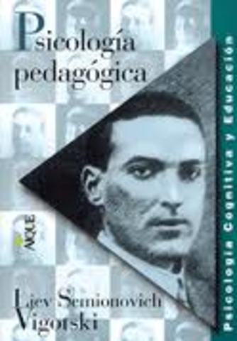 publica el libro psicologia pedagogica