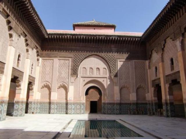 Primeras escuelas peninsulares de origen árabes.