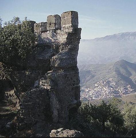 The Bentomiz Castle of Arenas