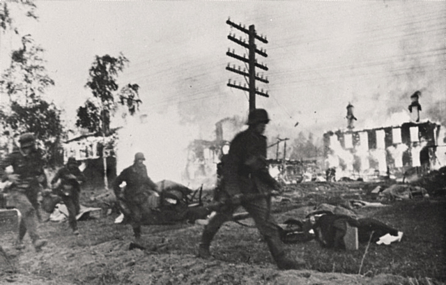 ''Operasjon Barbarossa'' / Tyskland angriper Sovjetunionen