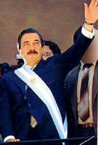 VUELTA DE LA DEMOCRACIA