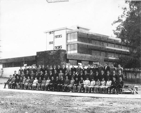 Se incluye al artículo 3° constitucional el concepto de "autonomía universitaria"