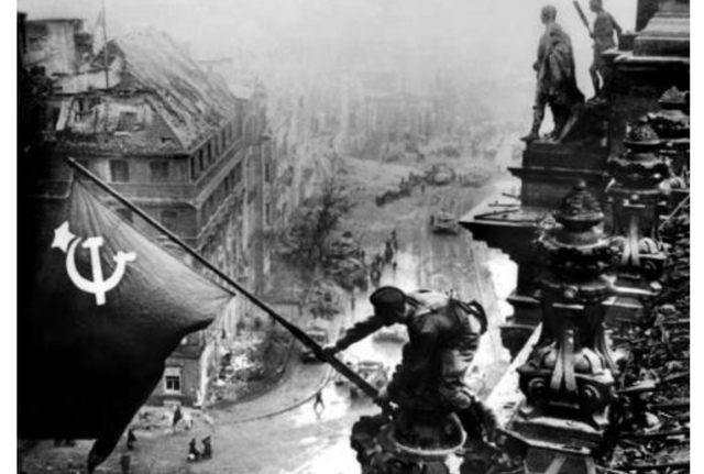 Tyskland angriper Sovjetunionen