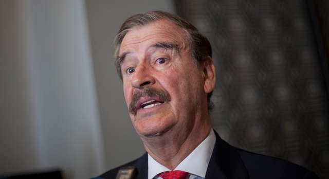 Primera vez que el PRI no gana la presidencia. Vicente Fox gana por el PAN.