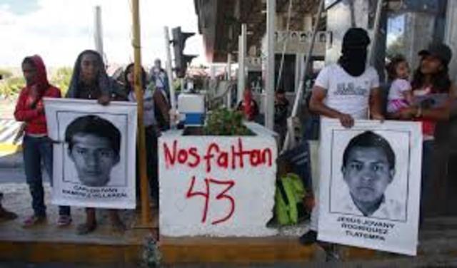 Desaparición de los 43 normalistas de Ayotzinapa Guerrero.