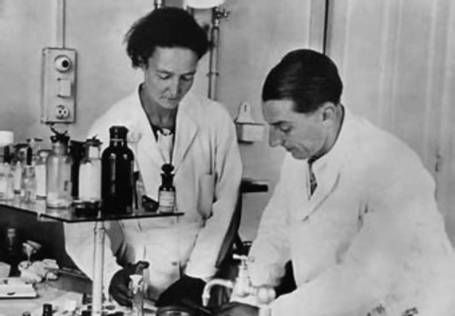 rene y Federico Juliot-Curie descubrieron la radiactividad artificial