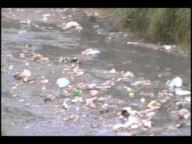 Industrias contaminantes asentadas en el río Tunjuelo