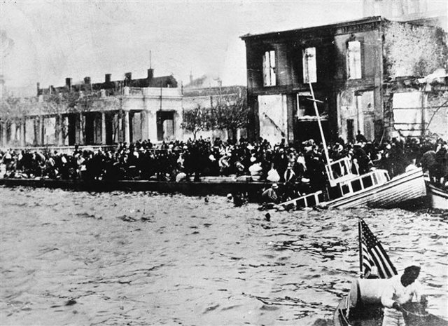 The Greek refugees from Minor Asia and Pontos to Greece in 1922