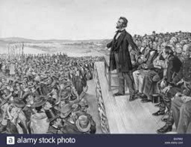 Lincoln gives his Gettysburg Address