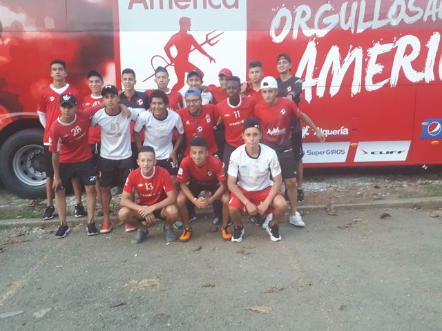 Mi equipo y yo viajamos a CALI