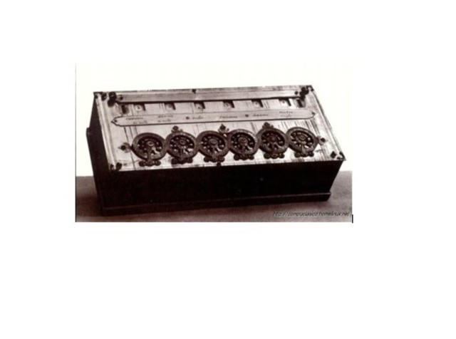 CALCULADORA MADERA (PASCALINA)