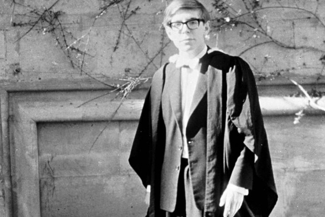 Πτυχίο Φυσικής από το Πανεπιστήμιο της Οξφόρδης