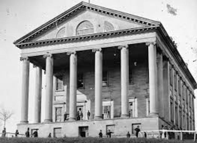 Richmond becomes the capital of the Confederacy