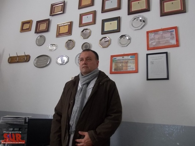 SECUNDARIO. UNA ESCUELA MEDIA ME RECIBIÓ EN TURNO MAÑANA Y ME VIO EGRESAR AÑOS DESPUÉS DEL TURNO NOCHE (adultos)