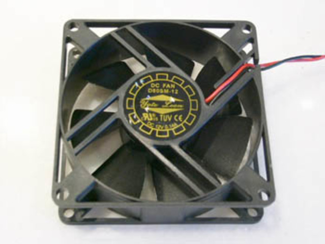 Primer Ventilador Eléctrico