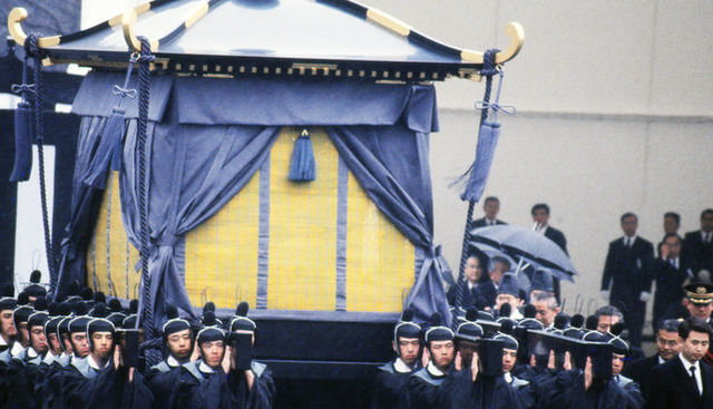 Fallece el emperador Hirohito