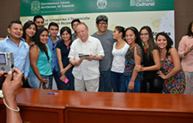 prmover la educacion a distancia de profesores egresados.