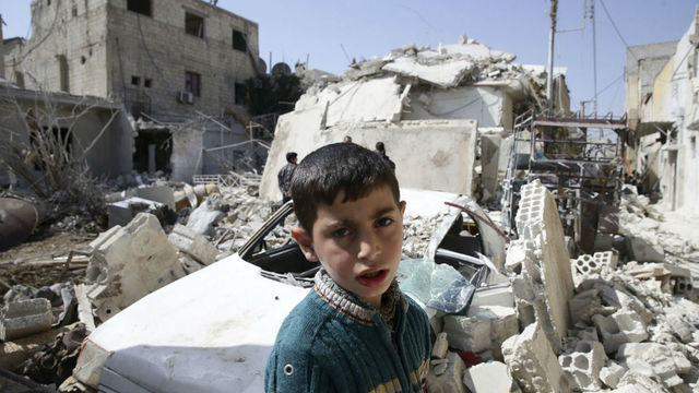 Los dos grandes ejes mundiales miden fuerzas en Siria