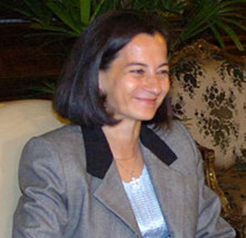 las Fuerzas Armadas Revolucionarias de Colombia (FARC) liberan a Clara Rojas y Consuelo González de Perdomo en el marco de la denominada Operación Emmanuel.