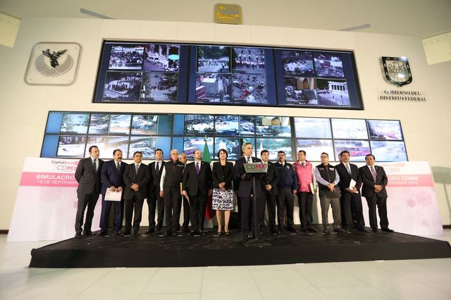 Los sistemas abiertos, la evaluación, y los inmuebles educativos./ Los sistemas abiertos, la evaluación, y los inmuebles educativos.