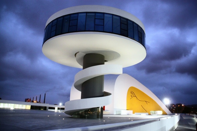 Niemeyer centre.