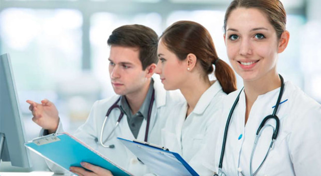 Comunicación entre sociedad, medicina y comunidades extranjeras.