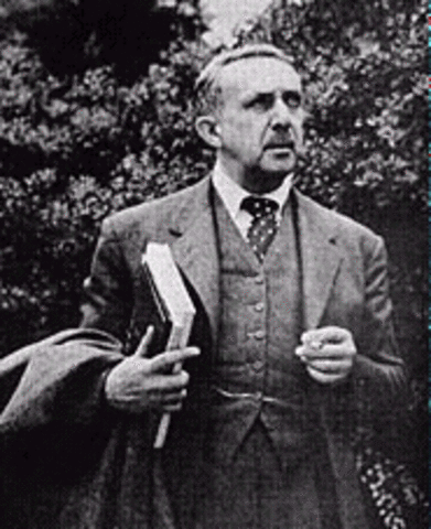 Daniel cosió Villegas abogado, publica el sistema político mexicano