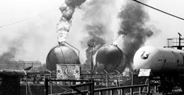 Explosiones ocurridas en una de las plantas de almacenamiento de PEMEX