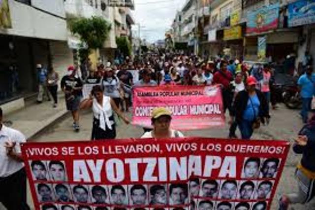 Desaparecen 43 estudiantes de ayotzinapa