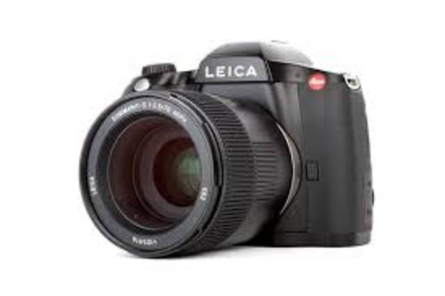 LEICA S
