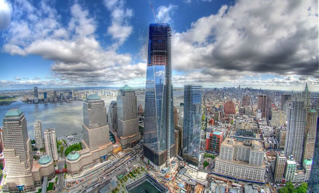 The reconstruction of the new World Trade Center begins