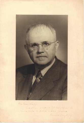 Se efectúa en la Ciudad de México una de las reuniones conspirativas mas importantes en la historia del país. Católicos prominentes se agrupaban en reuniones secretas bajo el consejo y la dirección del sacerdote jesuita, Bernardo Bergoend