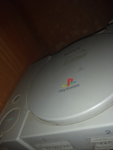 (Play Station 1)
