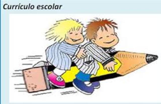 CURRÍCULO ESCOLAR