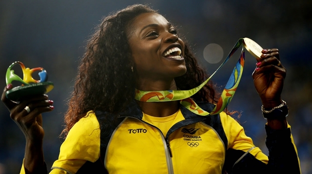 Caterine Ibargüen obtiene medalla de oro en los Juegos Olimpicos.
