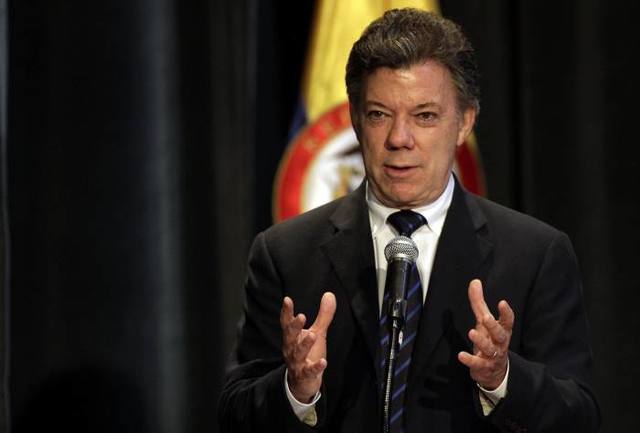 Comienza gobierno Juan Manuel Santos.
