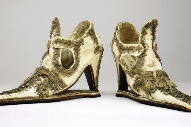 Primeros zapatos de tacón