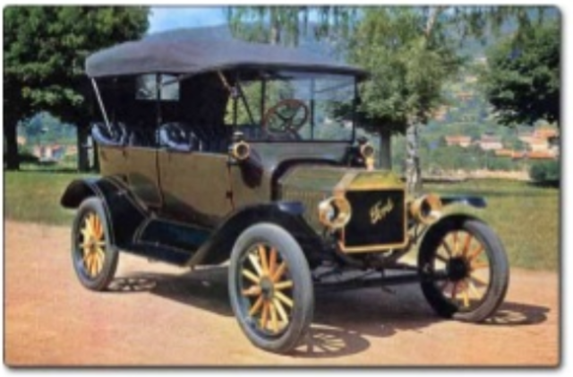 Primer vehículo con motor de gasolina (Karl Benz)