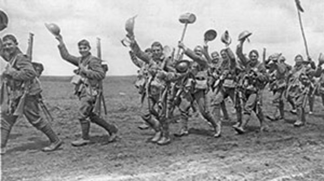 La Força Expedicionària Britànica desembarca a França