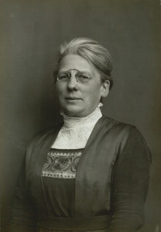 Danmarks første kvindelige minister