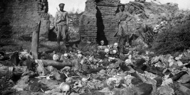 Comencen les massacres d'armenis a Turquia.