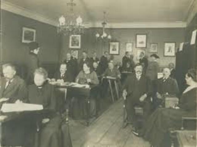 Første kommunalvalg med kvinders stemmeret