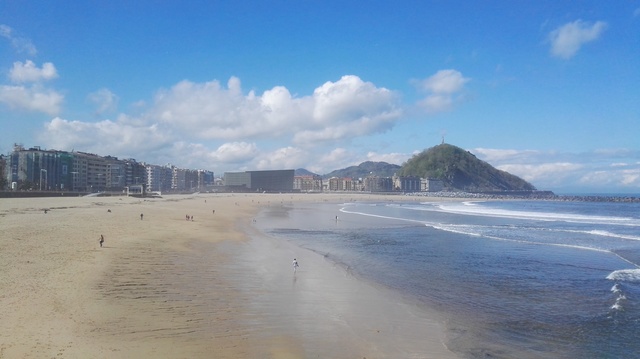 PLAYA DE LA ZURRIOLA