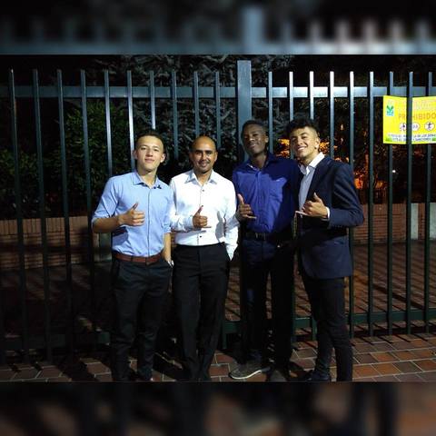 Disfruto una fiesta con mis amigos!